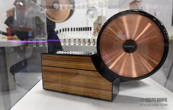 售价900美元的奢华“香水作曲家”使用Keurig风格的豆荚让用户混合并创造自己的个性化气味 中国风格网,stylechina.com