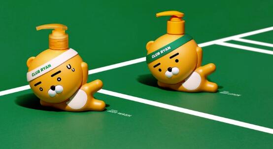 做瑜伽做到满头大汗的莱恩太萌了！THE FACE SHOP x KAKAO FRIENDS推出夏日运动联名系列，立体造形沐浴乳光看了就开心 ,stylechina.com