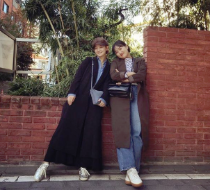 你也被《寄生上流》中的冰冷洁西卡老师掳获芳心了吗？看完朴素丹私下造型模样你一定会更爱她！ ,stylechina.com