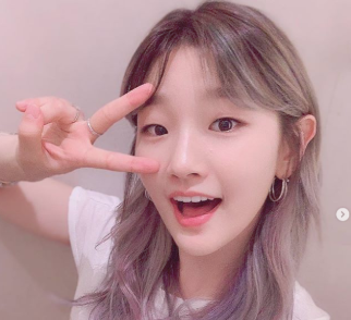 你也被《寄生上流》中的冰冷洁西卡老师掳获芳心了吗？看完朴素丹私下造型模样你一定会更爱她！ ,stylechina.com