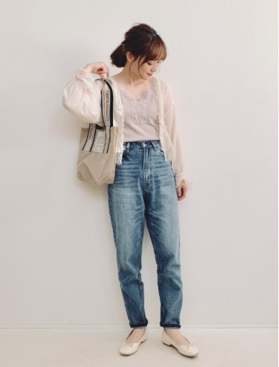 炎热季节里不知道穿什么？一起透过「吊带单品」穿搭打造清爽女孩的休闲质感！ ,stylechina.com