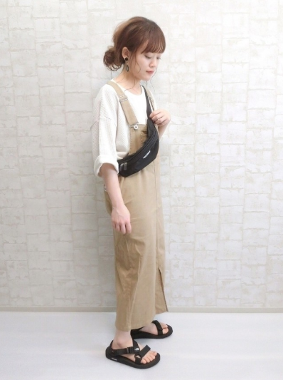 炎热季节里不知道穿什么？一起透过「吊带单品」穿搭打造清爽女孩的休闲质感！ ,stylechina.com