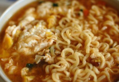 01.jpg 泡面也可以吃得很健康?请笔记以下4个重点! ,stylechina.com