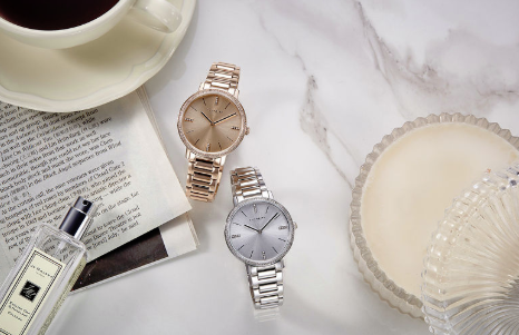 手表控请Follow！轻薄简约、时尚优雅腕表是秋冬主流，早就席卷时尚咖的大势腕表，你千万不能MISS掉！ ,stylechina.com