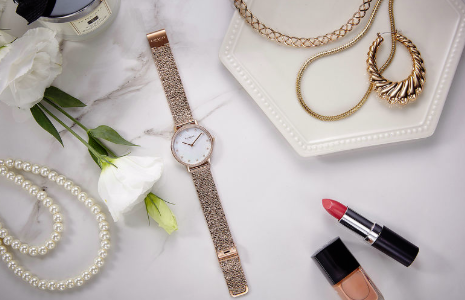 手表控请Follow！轻薄简约、时尚优雅腕表是秋冬主流，早就席卷时尚咖的大势腕表，你千万不能MISS掉！ ,stylechina.com