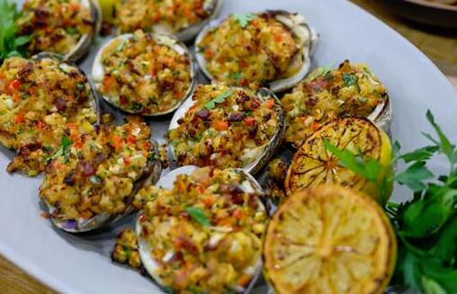 亚当里奇曼的烤蛤蜊 ,stylechina.com