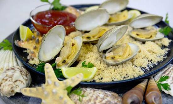 亚当里奇曼的烤小蛤蜊 ,stylechina.com