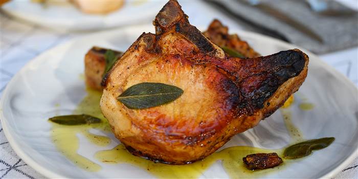 熏制的猪排用贤哲黄油 ,stylechina.com