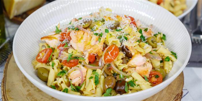 Giada的新鲜Puttanesca酱汁浓汤 ,stylechina.com