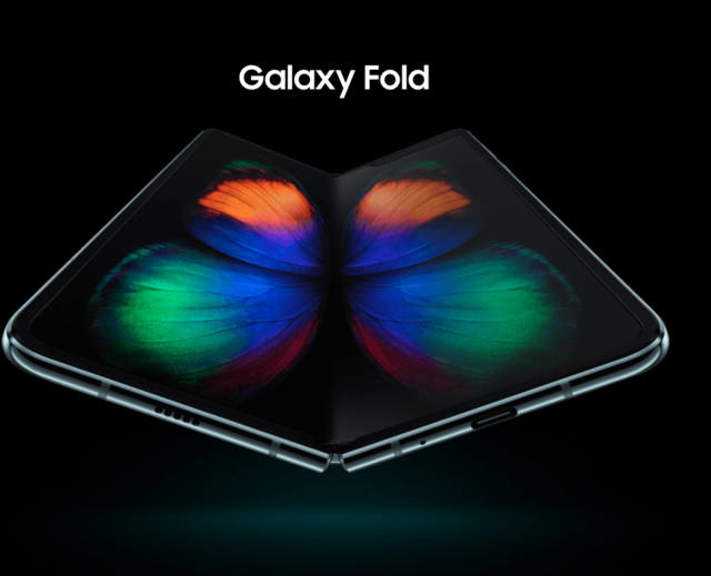 三星的可折叠手机终于亮相了 ,stylechina.com