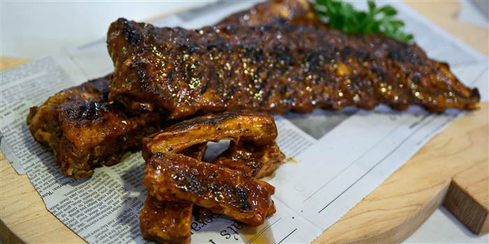 Katie Lee's the-off-the-Bone烧烤肋骨 ,stylechina.com