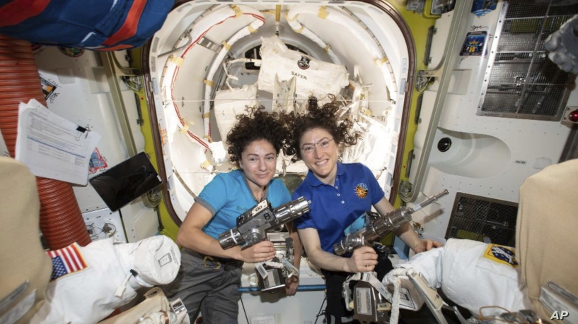 太空站第一次全女性太空行走的2位女性准备 ,stylechina.com