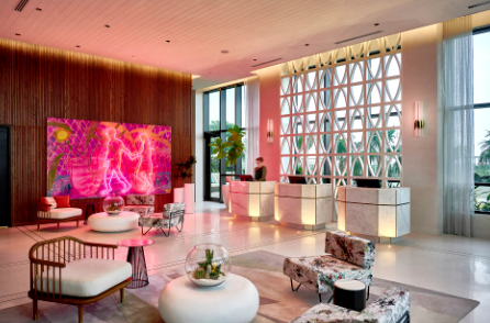 开业：Saint Laurent，W酒店，Ladurée等地的11个新招待场所 ,stylechina.com