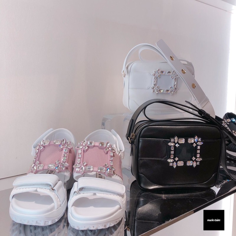 侯佩岑放风挑情人节礼物！快狠准看上钻扣包，俏皮嘟嘴三连拍对老公许愿～ ,stylechina.com