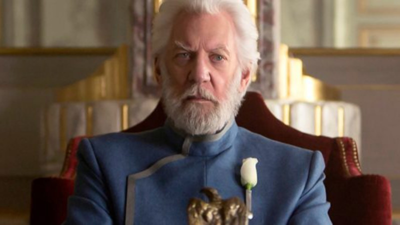 5E09E1F880B541577705976.jpeg 《饥饿游戏》前传小说即将登场!故事聚焦18岁的史诺总统,回到第10届饥饿游戏...... ,stylechina.com