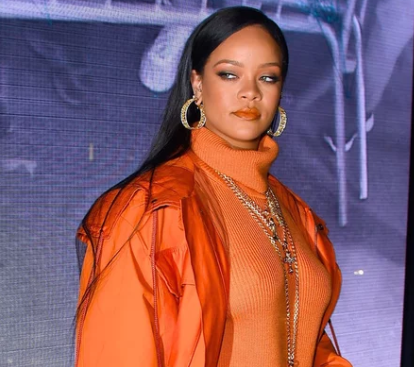 蕾哈娜（Rihanna）为等待更多音乐的任何人提供更新 ,stylechina.com