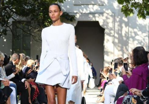 时尚秀线上看！Ferragamo米兰时装周2020秋冬大秀直播 ,stylechina.com