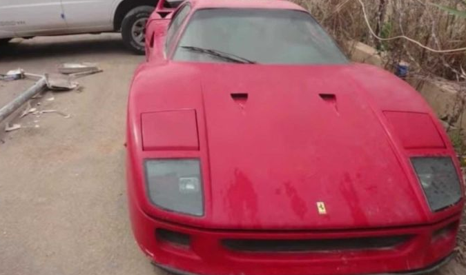 加入狩猎萨达姆·侯赛因儿子的废弃法拉利F40 ,stylechina.com