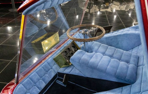 汽车之王修复了Lil Red Wrecker  这款怪异的电视载具将在今晚的电视剧中全面展示 ,stylechina.com