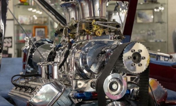 汽车之王修复了Lil Red Wrecker  这款怪异的电视载具将在今晚的电视剧中全面展示 ,stylechina.com