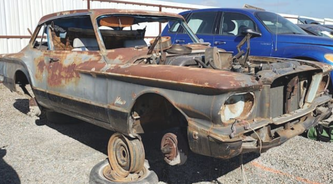 1961年普利茅斯Valiant V-200 2门硬顶 ,stylechina.com