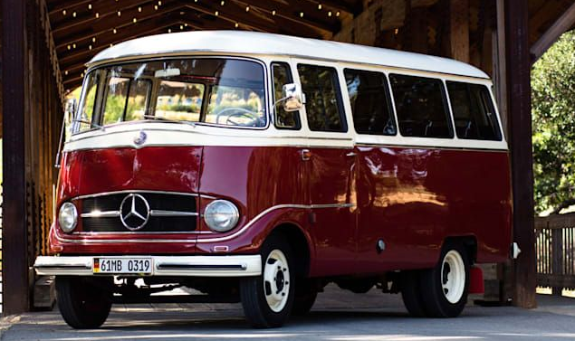 竞买人的选择：1965年的奔驰消防车或61年代的客车 ,stylechina.com