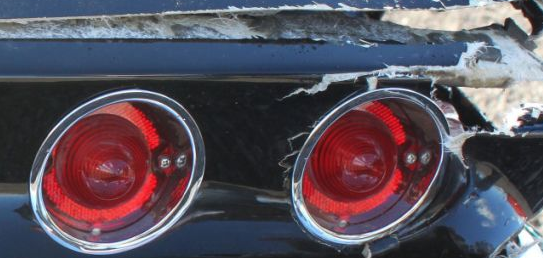 观看损坏的2003保时捷911，但车架损坏完全修复 ,stylechina.com