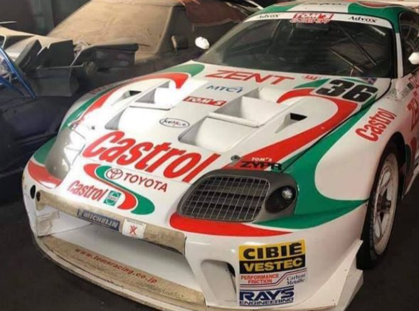 嘉实多TOM的丰田Supra赛车表面起尘土飞扬 ,stylechina.com