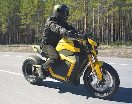 Verge TS电动摩托车的扭矩为737 lb-ft，无轮毂后轮 ,stylechina.com