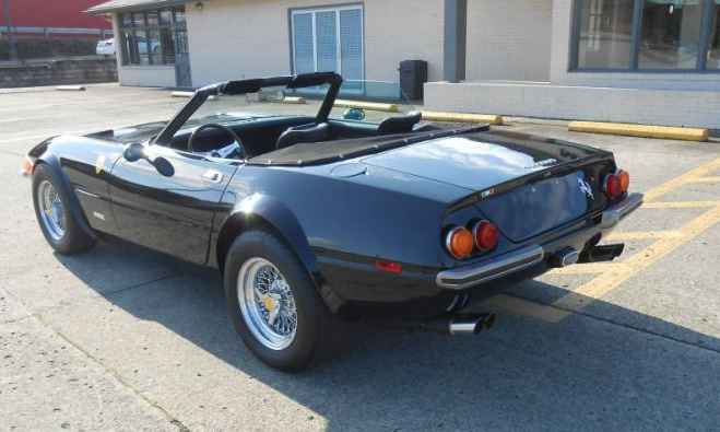 在这个Fauxrrari Daytona Spyder副本中巡游南海滩 ,stylechina.com