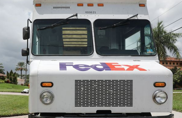 COVID-19意味着更多的包装和一个新游戏：交付驱动程序标签 中网时尚,stylechina.com