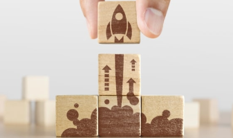 Moderna推出第三阶段COVID-19疫苗试验，BARDA资金增加4.72亿美元 中网时尚,stylechina.com