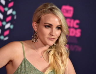 杰米·林恩·斯皮尔斯被任命为布兰妮·斯皮尔斯的受托人 中网时尚,stylechina.com