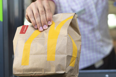 一些加拿大餐馆特许经营店使用的模塑纤维碗和内衬PFAS的容器3份测试检测出氟含量超标 中网时尚,stylechina.com