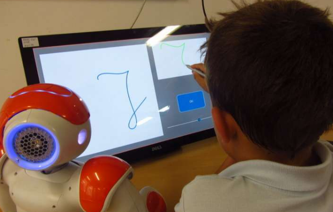 该论文涉及在与儿童进行一对一的学习中使用社会机器人 中网时尚,stylechina.com