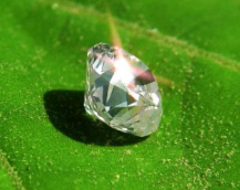 钻石是量子科学家的最好朋友：金刚石中三重态自旋超导性的发现具有革新高科技产业的潜力 中网时尚,stylechina.com