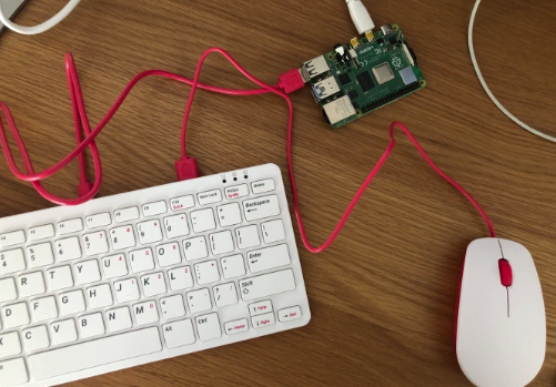 树莓派基金会宣布推出可爱的小树莓派400 中网时尚,stylechina.com