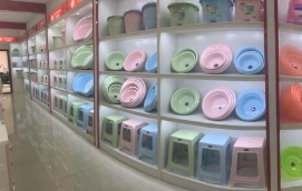 塑料袋的自然降解时间在200年以上，治理塑料污染由此成了近几年固废处理中的一段旋律 中网时尚,stylechina.com