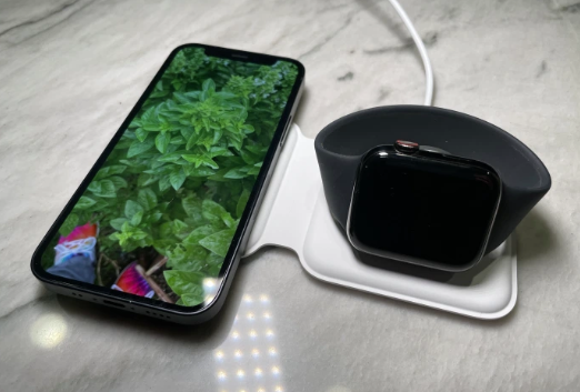 Apple MagSafe Duo充电器评测：有用，但价格昂贵且难以承受 中网时尚,stylechina.com