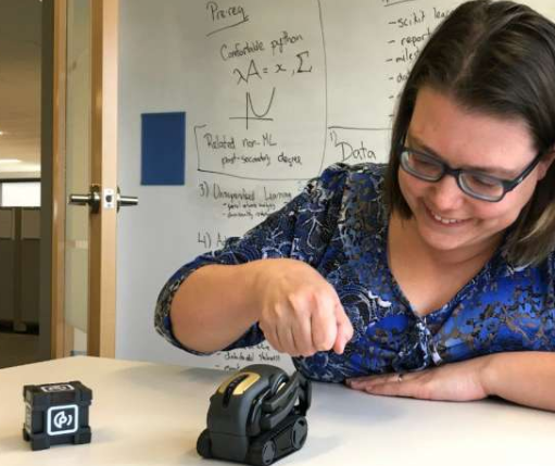 为什么AI机器人玩具可能对孩子有好处，新一代具有人工智能功能的机器人玩具可以给孩子们带来更多的度假玩耍 中网时尚,stylechina.com