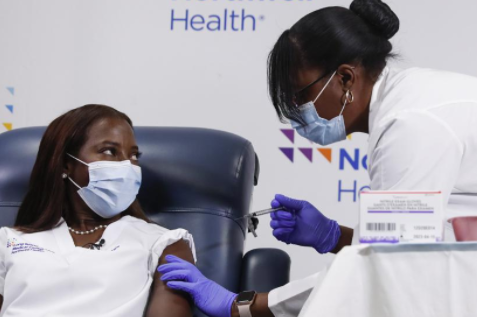 研究人员建议优先为所有人提供Covid-19疫苗的第一剂剂量-但尚未批准FDA 中网时尚,stylechina.com