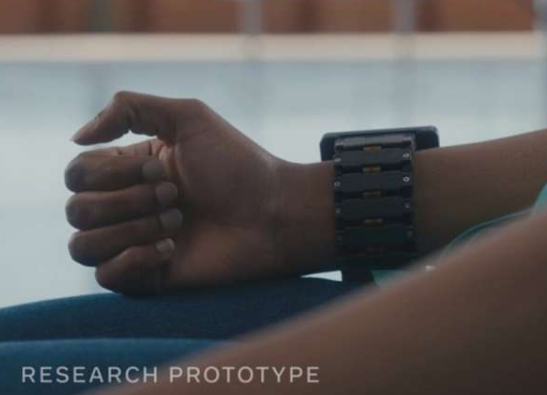 Facebook通过手腕轻弹来定制增强现实 中网时尚,stylechina.com