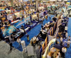 三种新的鲜艳的蓝色颜料已成为该剧中的明星 中网时尚,stylechina.com